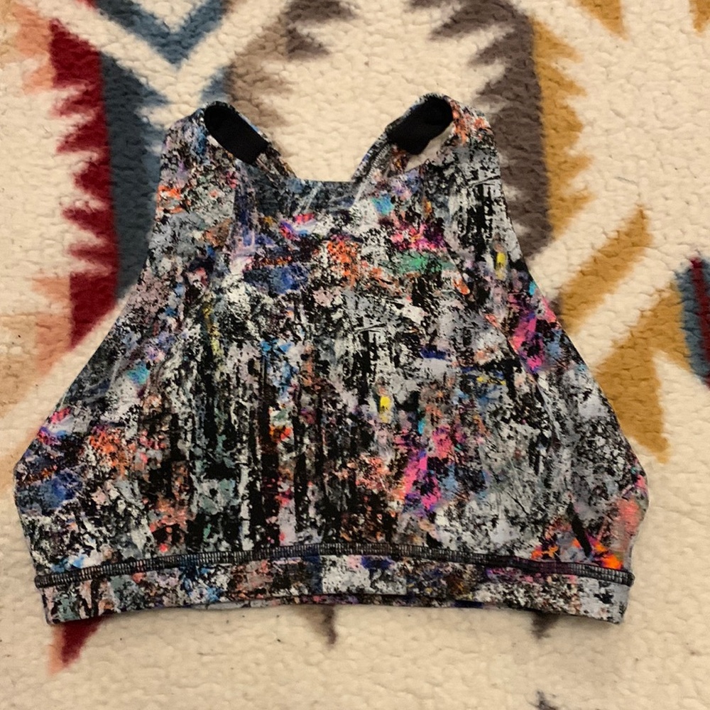 Lululemon sports bra